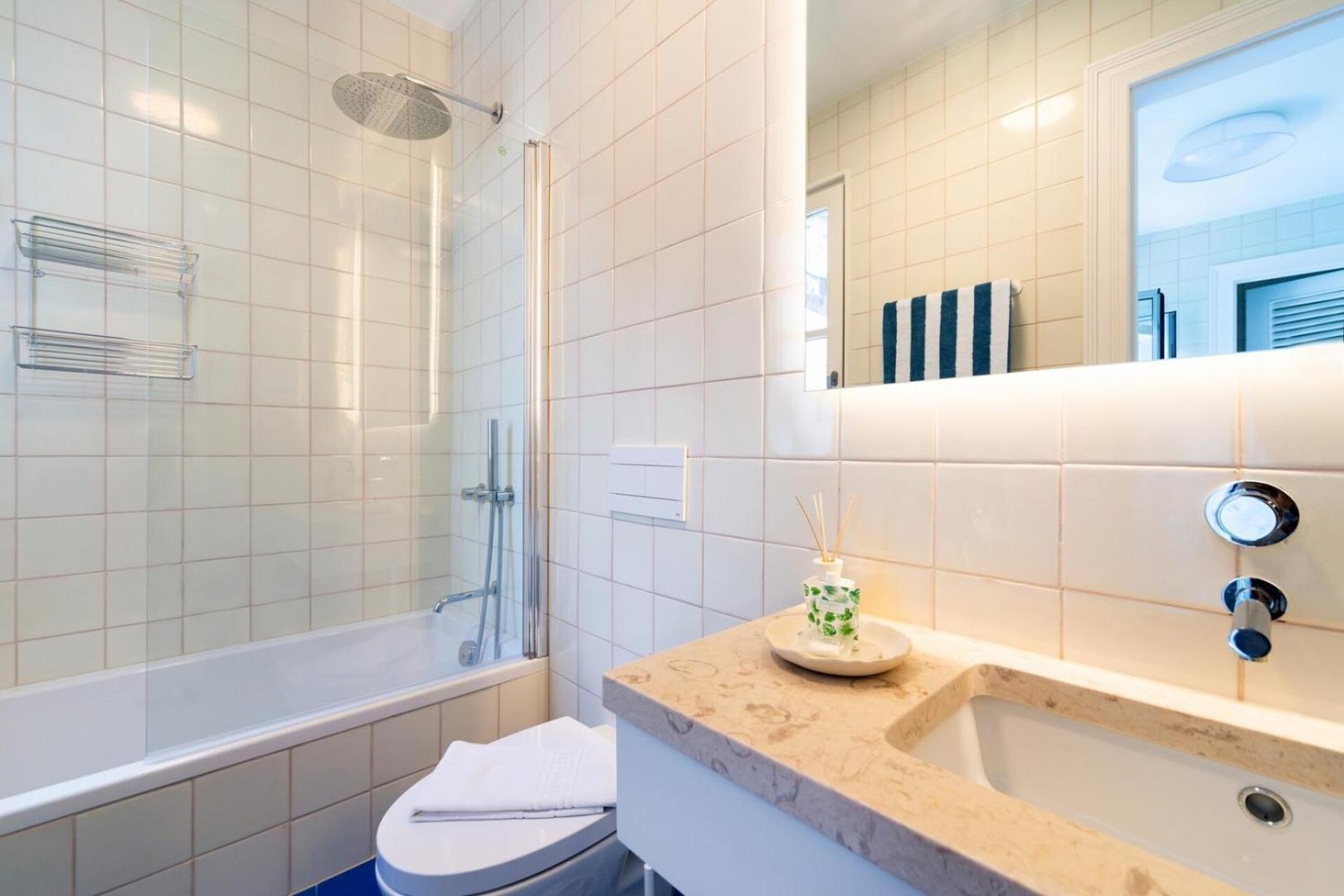 Pretty Penthouse On A Quiet St Close To Everything Lisboa