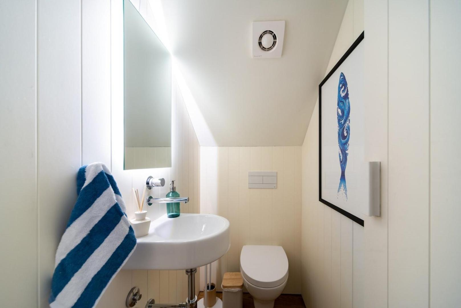 Pretty Penthouse On A Quiet St Close To Everything Apartamento Lisboa